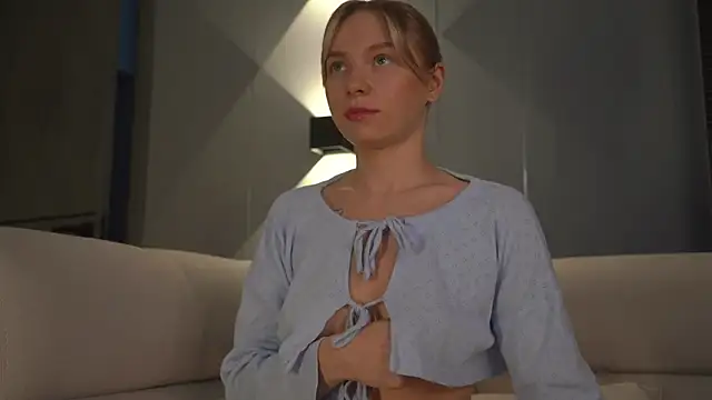 Snapshot of -Snowwwy- chatting on March 2025 01:34:02 PM -Snowwwy- online show from March 2025 01:34:02 PM