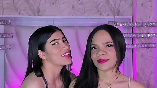 siara and zoe online show from May 2026 11:43:02 PM