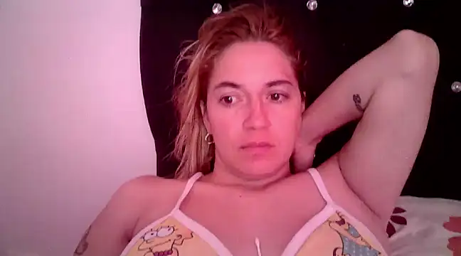 Izury Blondee online show from December 2024 11:57:02 AM