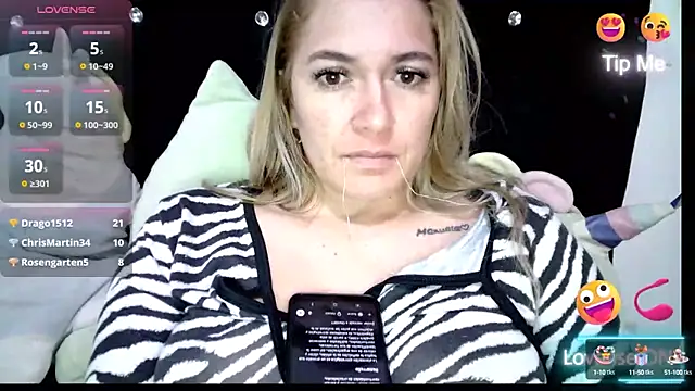 Izury Blondee online show from March 2025 02:49:02 AM