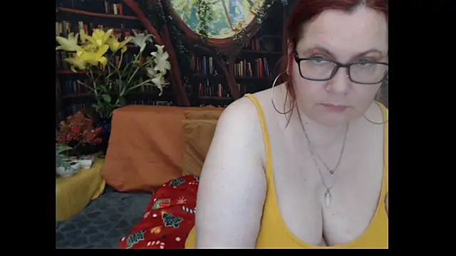 Snapshot of PlayfullMature chatting on July 2026 06:21:01 PM PlayfullMature online show from July 2026 06:21:01 PM