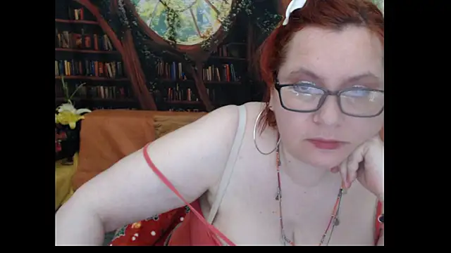 Snapshot of PlayfullMature chatting on July 2026 07:18:01 PM PlayfullMature online show from July 2026 07:18:01 PM
