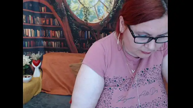 Snapshot of PlayfullMature chatting on July 2026 09:15:02 AM PlayfullMature online show from July 2026 09:15:02 AM
