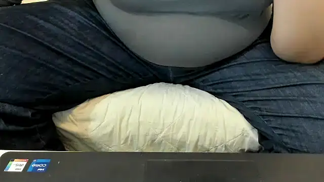 Snapshot of IsraeliMilf chatting on March 2025 02:37:02 PM IsraeliMilf online show from March 2025 02:37:02 PM