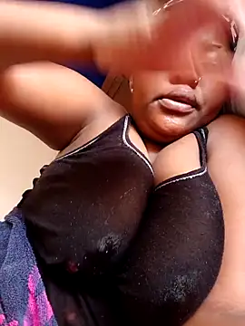 Snapshot of queennapal chatting on February 2026 08:13:01 AM queennapal online show from February 2026 08:13:01 AM