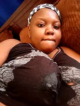 Snapshot of queennapal chatting on March 2026 11:49:02 AM queennapal online show from March 2026 11:49:02 AM