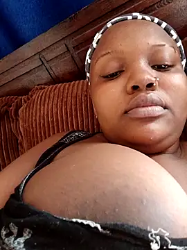 Snapshot of queennapal chatting on March 2026 05:21:02 AM queennapal online show from March 2026 05:21:02 AM