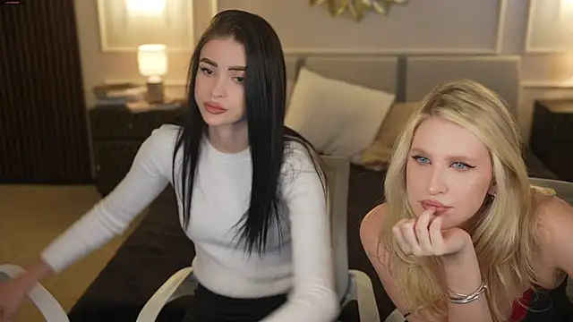 Snapshot of Tina_Breeze chatting on October 2025 10:37:01 AM Tina Breeze online show from October 2025 10:37:01 AM