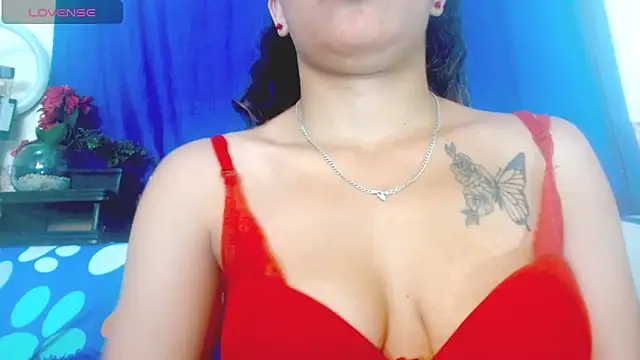 Eva Hoot online show from April 2026 02:26:01 PM