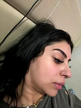 ThickerThanYoBitch online show from October 2025 03:15:01 AM