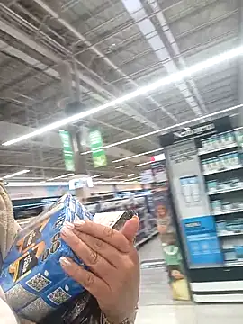 Snapshot of biancchi chatting on February 2025 09:28:01 AM biancchi online show from February 2025 09:28:01 AM