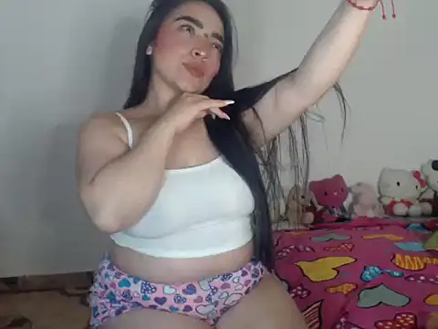 samantha2207 online show from December 2024 01:00:01 PM