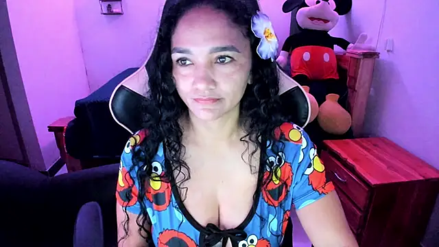 rayza mature 154 online show from June 2026 03:54:01 PM