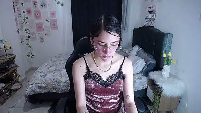 IsaBaileys  online show from June 2026 02:01:01 AM