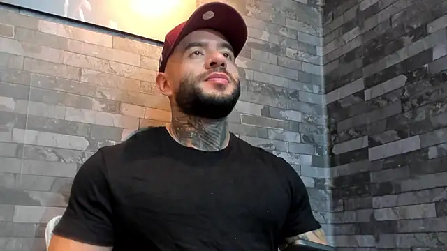 BruceDallas online show from January 2026 02:05:02 AM