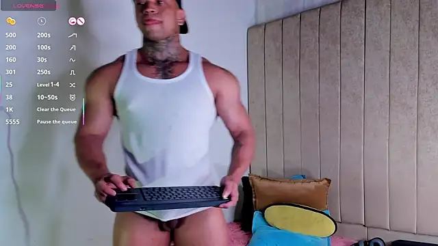 Snapshot of Stiven_collins chatting on May 2026 02:11:01 PM Stiven collins online show from May 2026 02:11:01 PM