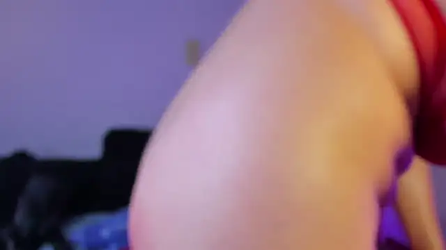 Snapshot of ale_blossom chatting on November 2025 02:06:01 AM ale blossom online show from November 2025 02:06:01 AM