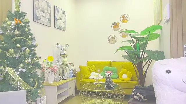 Snapshot of Monalisadon018 chatting on February 2026 02:46:01 PM Monalisadon018 online show from February 2026 02:46:01 PM