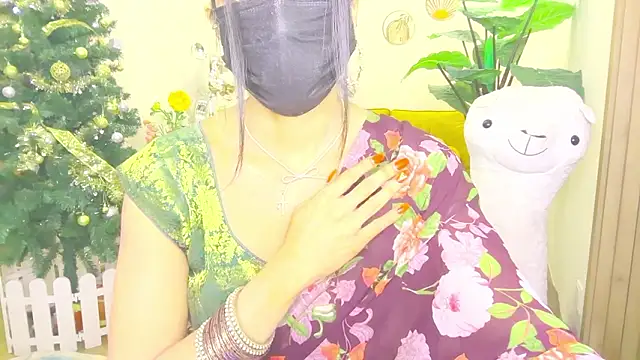 Snapshot of Monalisadon018 chatting on February 2026 06:09:01 AM Monalisadon018 online show from February 2026 06:09:01 AM