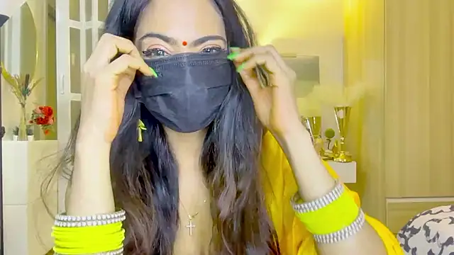 Snapshot of Monalisadon018 chatting on March 2026 05:07:01 PM Monalisadon018 online show from March 2026 05:07:01 PM