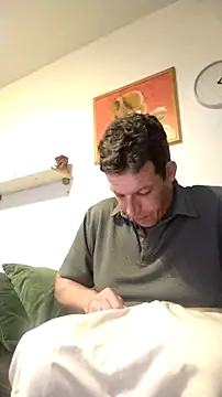 Knuffelstaaf123 online show from September 2025 11:18:01 PM