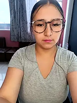Snapshot of Cute_Penelope chatting on January 2025 12:02:02 PM Cute Penelope online show from January 2025 12:02:02 PM