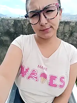 Snapshot of Cute_Penelope chatting on February 2025 03:06:01 PM Cute Penelope online show from February 2025 03:06:01 PM