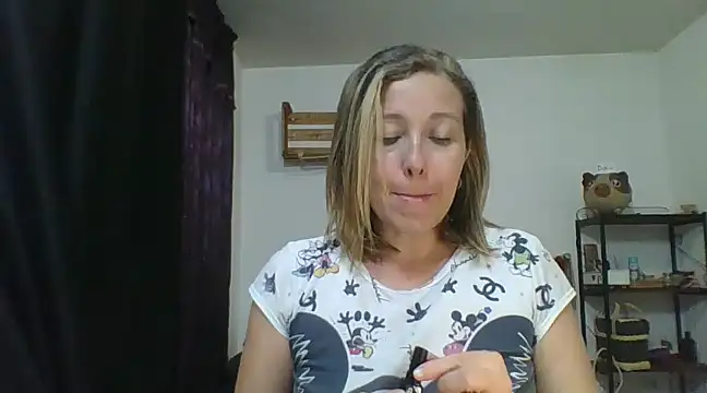 Snapshot of charlott_ponce chatting on January 2025 02:30:02 AM charlott ponce online show from January 2025 02:30:02 AM