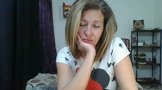 Snapshot of charlott_ponce chatting on January 2025 05:10:02 AM charlott ponce online show from January 2025 05:10:02 AM