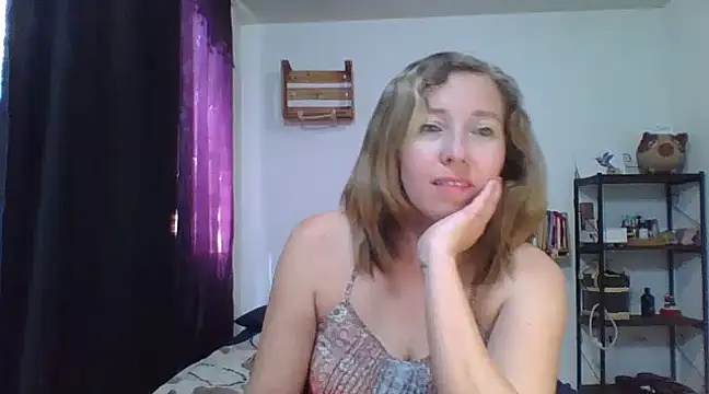Snapshot of charlott_ponce chatting on February 2025 06:44:02 PM charlott ponce online show from February 2025 06:44:02 PM