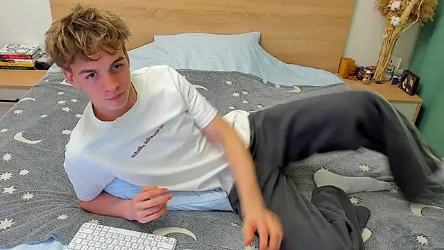 Fandi 777 online show from December 2024 02:49:02 PM