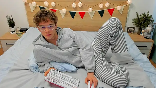 Fandi 777 online show from January 2025 09:53:02 AM