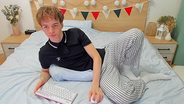 Fandi 777 online show from March 2025 04:18:01 PM