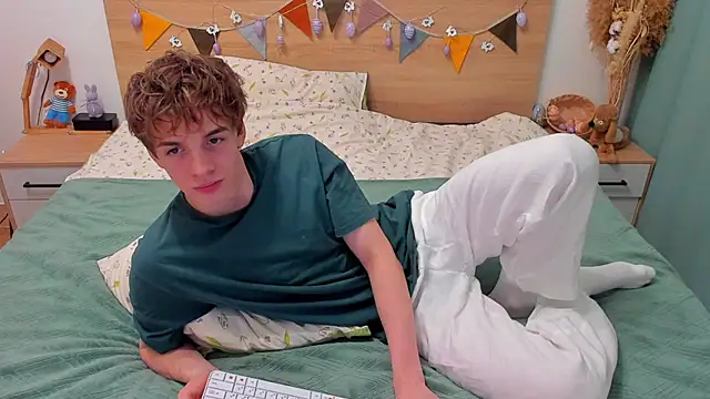 Fandi 777 online show from February 2026 12:01:02 PM