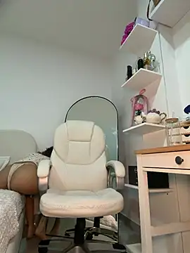 Snapshot of Lianh_Benett chatting on May 2026 04:50:02 AM Lianh Benett online show from May 2026 04:50:02 AM