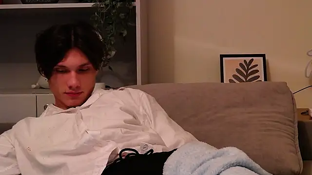 Snapshot of CalvinCay chatting on December 2024 03:48:02 AM CalvinCay online show from December 2024 03:48:02 AM