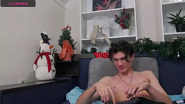 Snapshot of CalvinCay chatting on December 2024 01:58:01 AM CalvinCay online show from December 2024 01:58:01 AM