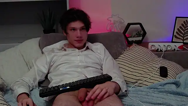 Snapshot of CalvinCay chatting on January 2025 03:55:02 AM CalvinCay online show from January 2025 03:55:02 AM