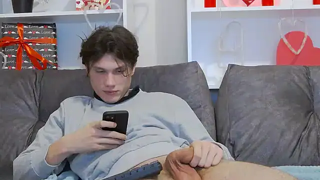 Snapshot of CalvinCay chatting on February 2025 08:49:01 PM CalvinCay online show from February 2025 08:49:01 PM