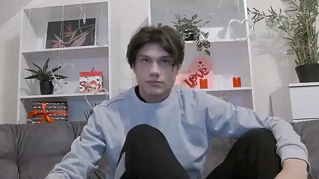 Snapshot of CalvinCay chatting on February 2025 01:37:01 AM CalvinCay online show from February 2025 01:37:01 AM