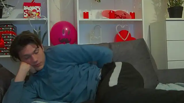 Snapshot of CalvinCay chatting on February 2025 11:13:02 PM CalvinCay online show from February 2025 11:13:02 PM