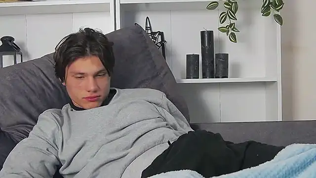 Snapshot of CalvinCay chatting on February 2025 01:05:01 AM CalvinCay online show from February 2025 01:05:01 AM