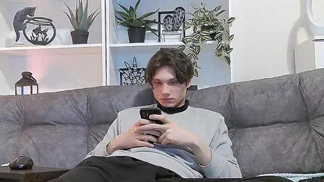 Snapshot of CalvinCay chatting on March 2025 07:59:02 PM CalvinCay online show from March 2025 07:59:02 PM