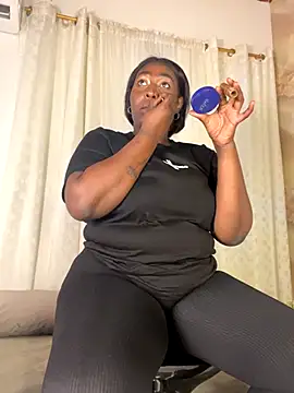 Snapshot of emilyrojas chatting on November 2025 11:31:02 AM emilyrojas online show from November 2025 11:31:02 AM