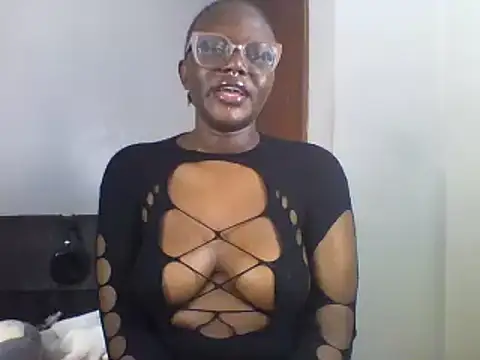 Snapshot of Dirty_sweet_ chatting on October 2025 12:12:02 PM Dirty sweet online show from October 2025 12:12:02 PM