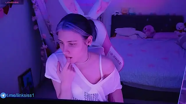 twicewetgirl online show from March 2026 10:41:01 AM