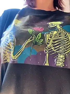 Snapshot of Astoria_Moon chatting on March 2026 12:09:01 PM Astoria Moon online show from March 2026 12:09:01 PM