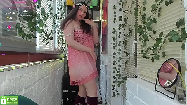 Snapshot of Candys_booty chatting on December 2024 01:20:02 AM Candys booty online show from December 2024 01:20:02 AM