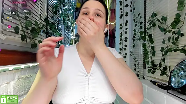 Snapshot of Candys_booty chatting on February 2025 10:11:02 PM Candys booty online show from February 2025 10:11:02 PM