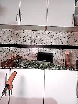 Snapshot of Bella045 chatting on December 2025 06:57:02 PM Bella045 online show from December 2025 06:57:02 PM